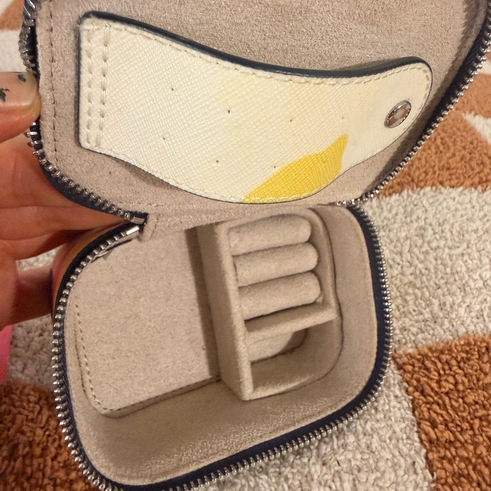 Kate Spade Lemon Zest Jewelry Holder - Picture 10 of 10